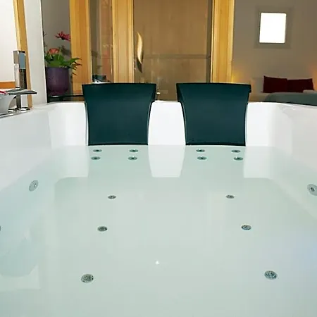 Timebasishotel Ragaraja Private &