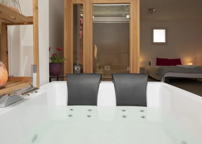 Ξενοδοχείο ημιδιαμονής Ragaraja Private & *